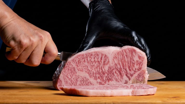 Japanese BBQ In Berlin Restaurant_0000_A5 Wagyu Beef In Berlin For Yakiniku BBQ Restaurant Germany